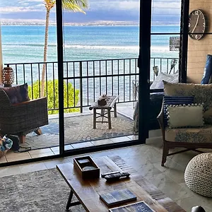 Place Is Different!! Award Winning! Oceanfront, View View! , Wailuku United States